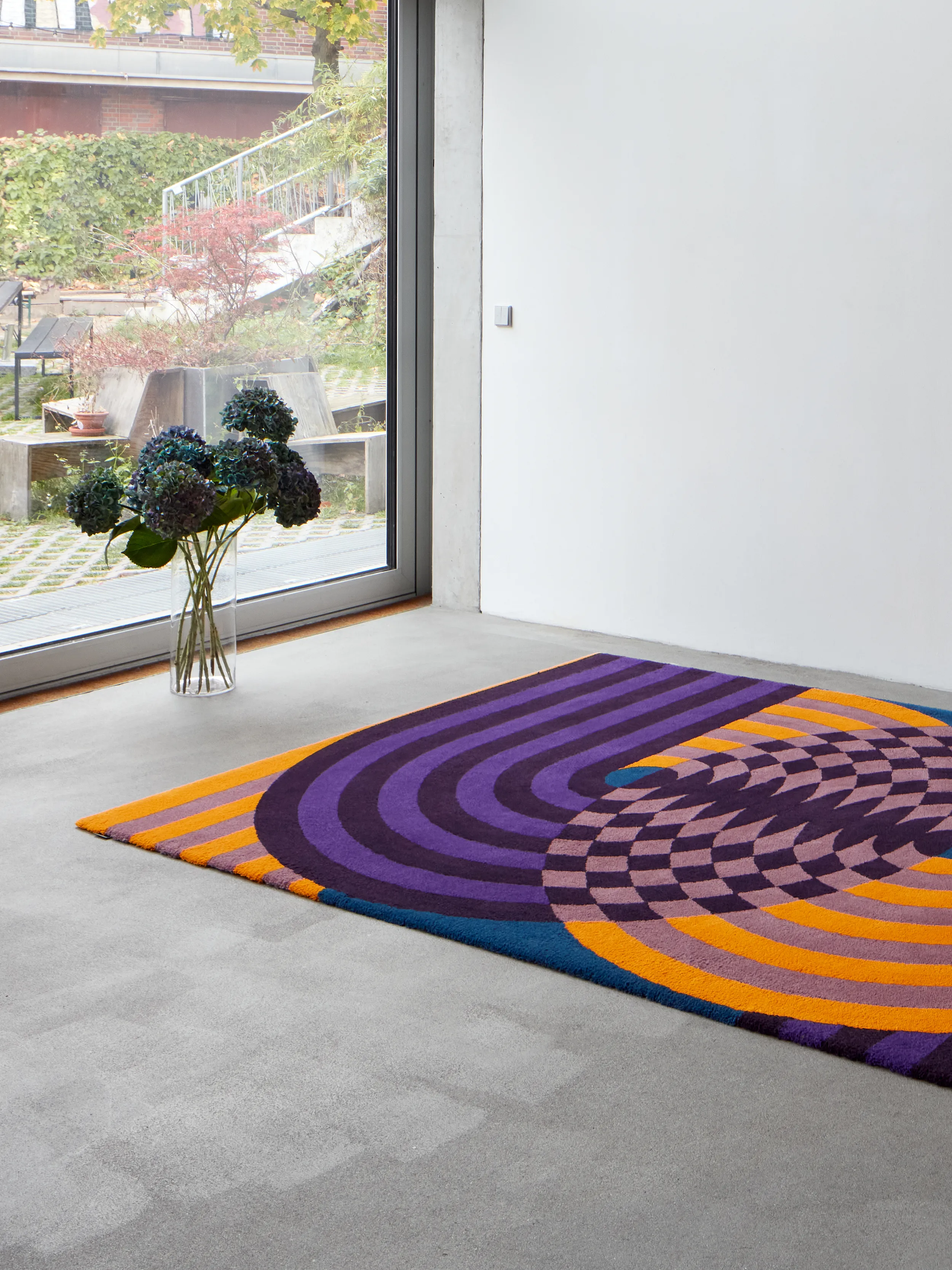Hochwertiger Designer Teppich Modell Ikati aus Wolle