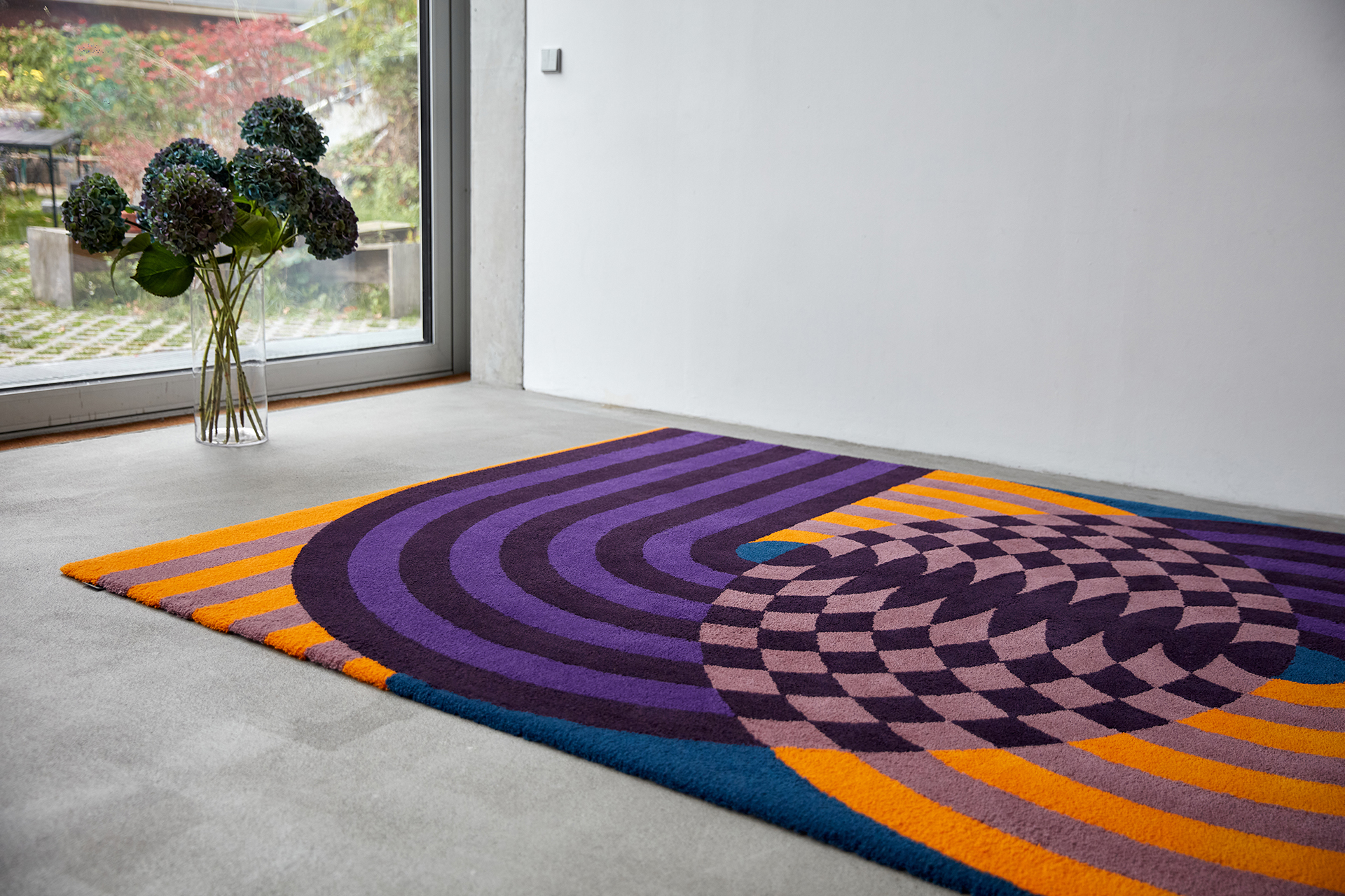 Designer Teppich Modell Ikati aus Schurwolle